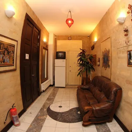 Hostel Orpheus And
